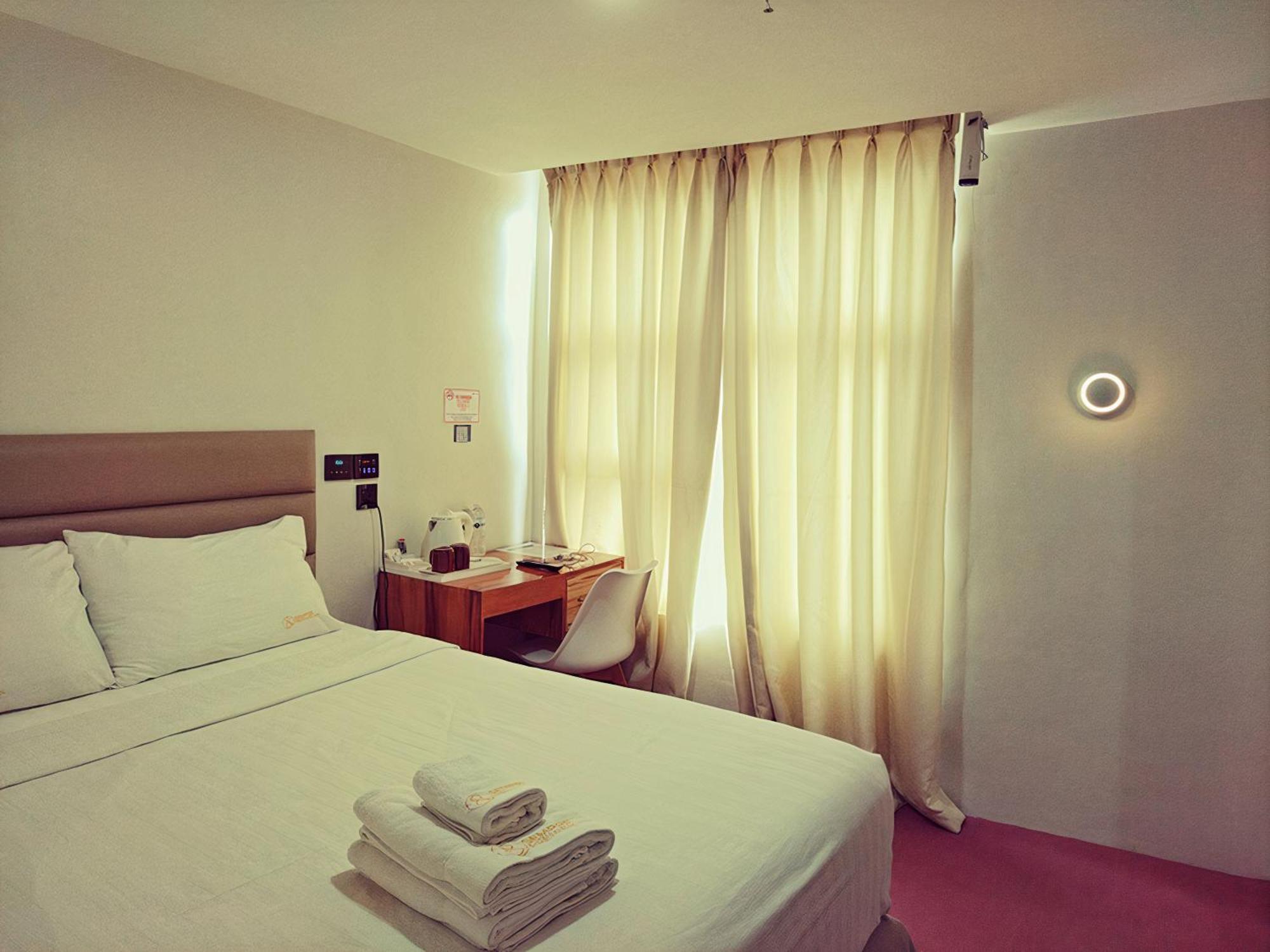Sempre Premier Inn - Mactan Airport Hotel Lapu-Lapu City Exterior photo